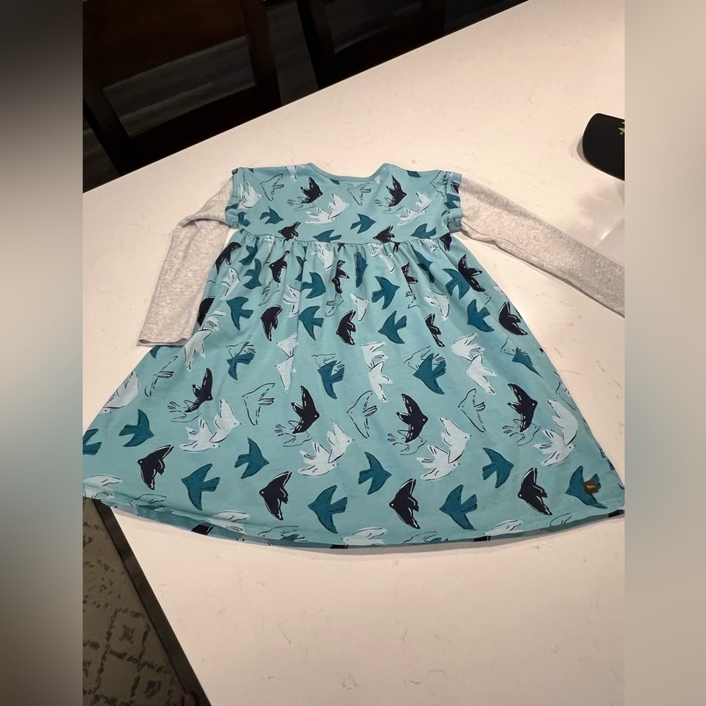 TEA BLUE KNIT DRESS WITH BIRD PRINT DESIGN *SIZE 10